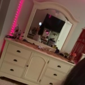 Meet your Posher, Evaa